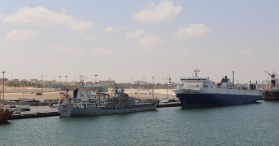 غلق ميناء العريش البحرى بسبب سوء الأحوال الجوية