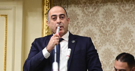 النائب محمد جبريل يتقدم بطلب إحاطة بشأن تجاهل تسويات مؤهلات العاملين بشركة مياه الإسكندرية