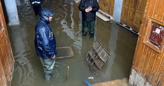 سلطات المغرب تدعوا المواطنيبن لتوخى الحذر بعدد من الاقاليم المعرضة لامطار رعدية وثلوج كثيفة