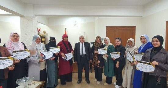 وكيل تعليم الأقصر يكرم المتميزات من معلمات رياض الأطفال 