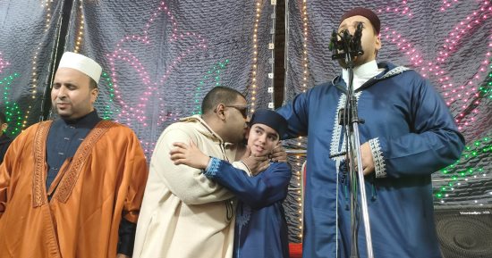 القلاجى يبهر الجميع بآيات الذكر الحكيم فى زفاف الشيخ عطية الله رمضان.. فيديو