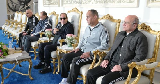 الرئيس السيسى: الالتحاق بالوظائف الحكومية يتعين أن يكون وفقًا لمعايير موضوعية حيادية مجردة
