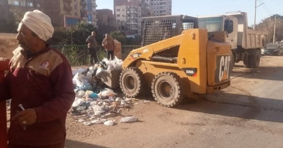 رفع 40 طن من القمامة والمخلفات الصلبة بمنطقة حي غرب سوهاج 