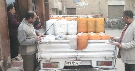 ضبط 6 طن دواجن منتهية الصلاحية ومواد بترولية مدعمة بحملات رقابية بالشرقية