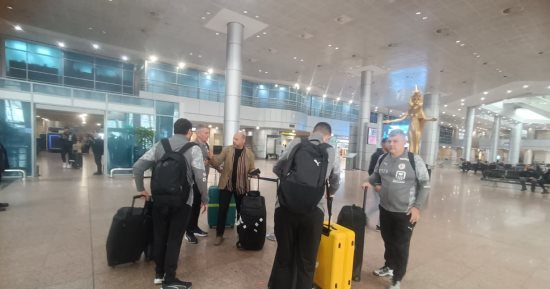 أول صور لوصول بعثة منتخب اليد مطار القاهرة بعد التتويج بكأس الأمم الأفريقية