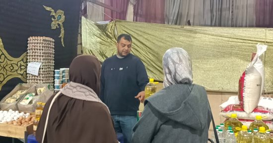 إقبال المواطنين على معارض "أهلًا رمضان" بمدن ومراكز كفر الشيخ
