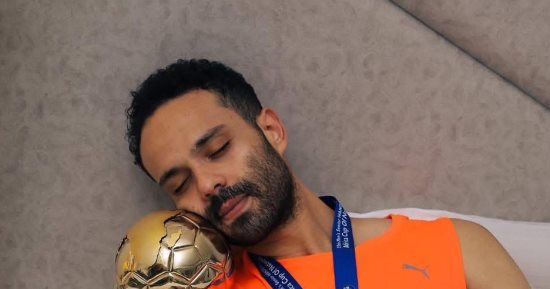 احتفال مميز لأبطال أفريقيا لكرة اليد بين أحضان الكأس.. صور