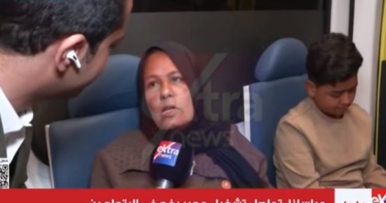 التليفزيون هذا المساء.. فلسطينية مع ابنها أمام معبر رفح: مصر قابلتنا بكل ترحاب