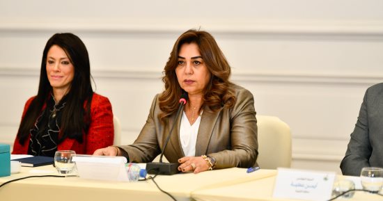 منال عوض: تعظيم العائد البيئي والصحي والاقتصادي لمشروع إدارة تلوث الهواء