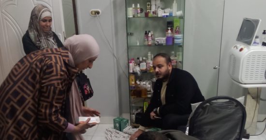 غلق مركز تجميل مخالف ومصادرة مستحضرات مجهولة المصدر بنجع حمادى فى قنا