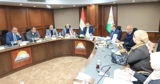 مخالفات لعقارات سكنية فى أحياء الجيزة.. والمحافظ يتدخل