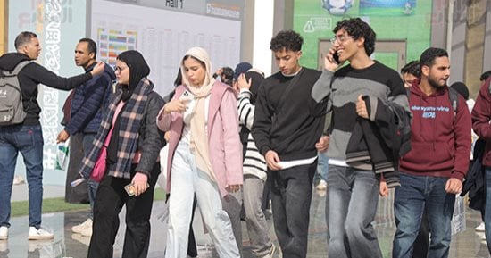 يوم الوداع.. القراء يودعون معرض القاهرة الدولى للكتاب فى يومه الأخير