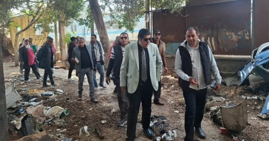 رئيس حى المعادى يقود حملة مكبرة لرفع إشغالات شارع 9 و151 وتطوير الطرق