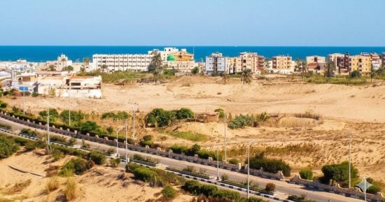 تطوير البنية التحتية لهيئات شبابية ورصف طرق بمصيف بلطيم