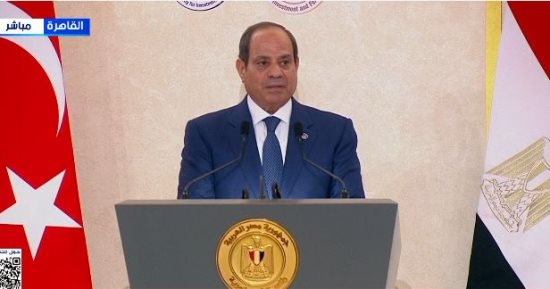 الرئيس السيسى: نشيد باستثمارات المنسوجات التركية ونرحب بالتوسع فى الكيماويات