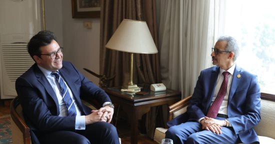 وزير الثقافة يلتقي مدير الألكسو لبحث سبل تعزيز التعاون المشترك بين الجانبين