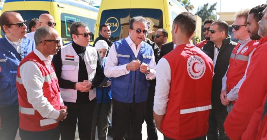 وزير الصحة: استقبال وعلاج المصابين الفلسطينيين القادمين والعائدين لغزة