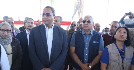 محافظ قنا: هدفنا تحسين دخل المزارع والحفاظ على كل قطرة مياه