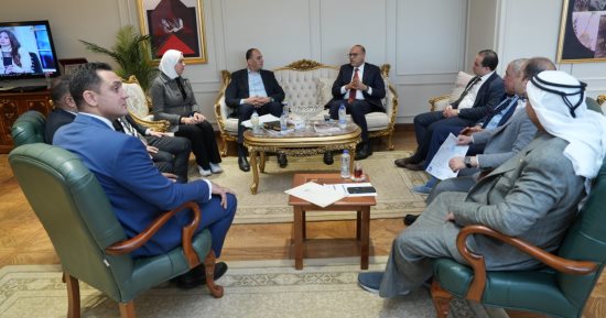 وزير العمل يلتقي بعدد من أعضاء مجلسي النواب والشيوخ لبحث التعاون المشترك