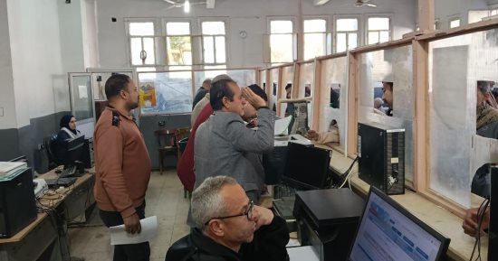 رئيس مدينة العياط يتابع انتظام العمل بالمركز التكنولوجى.. صور