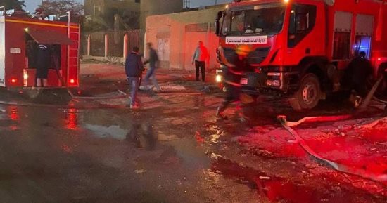 إخماد حريق اندلع داخل مخزن أخشاب فى مدينة 6 أكتوبر   