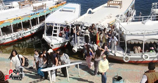 غرب سهيل أيقونة التراث النوبى.. نيل ساحر وآلاف السائحين فى موسم الشتاء