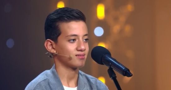 دولة التلاوة.. مصطفى حسنى لمتسابق: حد قالك شكلك حلو ولا لا؟.. فبماذا أجاب؟