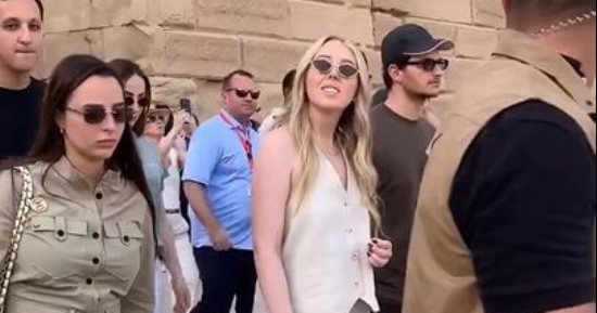 حصرياً.. شاهد زيارة تيفانى ترامب وزوجها وأسرتها داخل معابد الكرنك بالأقصر