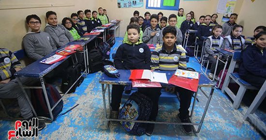 انتظام الدراسة والامتحانات فى مدارس الجيزة اليوم طبقا للجداول المحددة