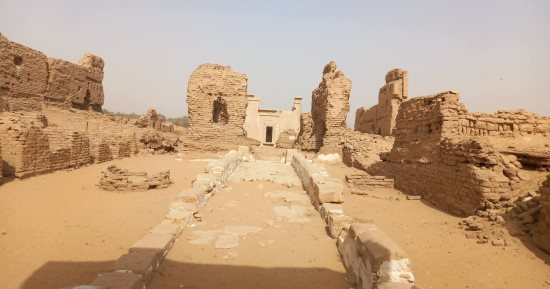 قلعة فى قلب الصحراء.. ترميم معبد جبل الغويطة بالوادى الجديد