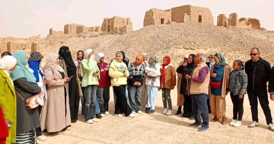 تنشيط السياحة بالوادى الجديد تنفذ برنامجا تبادليا مجانيا لتعريف طلاب المدارس بمعالم المحافظة