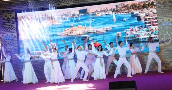 فرق فنون مهرجان أسوان الدولى تواصل عروضها اليوم