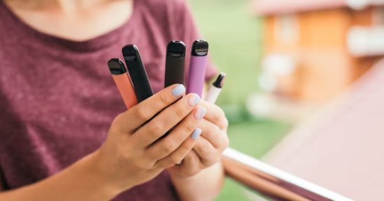 صحتك بالدنيا: مخاطر تدخين الفيب على القلب.. ونصائح للحوامل لتجنب الحساسية