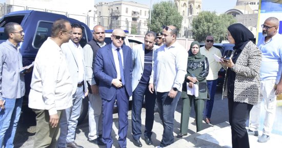 محافظ الأقصر يتفقد منطقة شرق السكة الحديد ويشدد على النظافة وضبط الأسعار