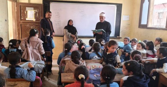 رئيس المنطقة الأزهرية بالقليوبية يتفقد العملية التعليمية بمعهد كفر الشرفا