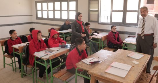 وكيل تعليم الوادى الجديد يوجه بتوفير الرعاية الاجتماعية للطلاب داخل المدارس