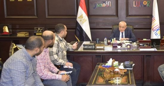 حياة كريمة بالأقصر.. المحافظ يتابع موقف مشروعات الصرف الصحي ومواعيد افتتاحها