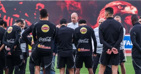 الأهلى يواصل الإستعداد لمواجهة بيراميدز فى الدورى.. وتوروب يجهز اللاعبين ذهنياً