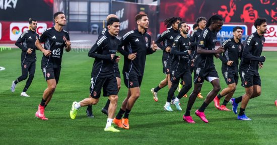 الأهلي لليوم السابع: لا أحد فوق البيع ومن يرغب في الرحيل يأتي بعرض رسمي