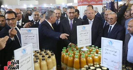 وزير التموين ومحافظ القاهرة يفتتحان معرض أهلا رمضان الرئيسى