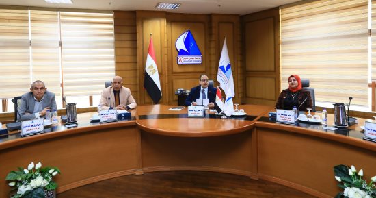 رئيس جامعة كفر الشيخ يؤكد تكثيف الزيارات الميدانية للمشروعات القومية لرفع الوعى