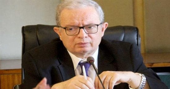 مسيرة حسين عيسى نائب رئيس الوزراء للشؤون الاقتصادية