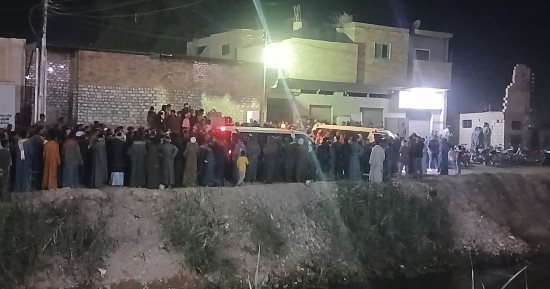 7 نعوش من قريتين بقنا.. تشييع جثامين ضحايا لقمة العيش في حادث مطروح.. مباشر
