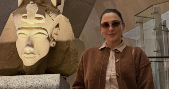 سلاف فواخرجى تشيد بالحضارة المصرية خلال زيارتها للمتحف الكبير