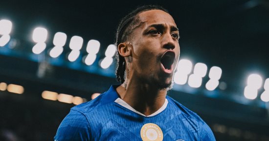 برشلونة يراقب جواو بيدرو فى نهائى كأس الاتحاد الإنجليزى