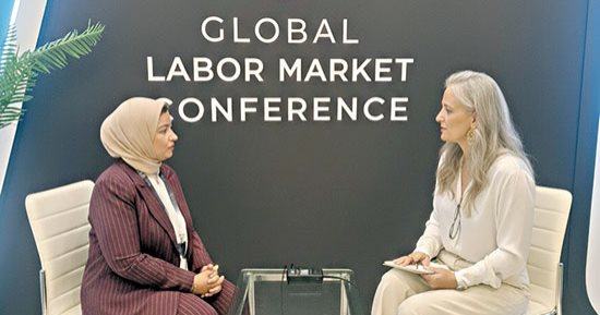 رئيس الاتحاد الدولى للتوظيف فى حوار لـ اليوم السابع: سوق العمل العالمى فى حالة استقرار هش والذكاء الاصطناعى يخلق 170 مليون فرصة.. بيتينا شالر: 408 ملايين شخص بلا فرص لائقة و2.1 مليار يعملون فى القطاع غير الرسمى