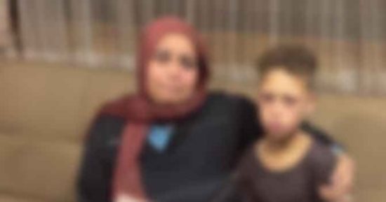 هرب من جحيم "الخناقات" فاحتضنه الرصيف.. كواليس إنقاذ طفل التسول