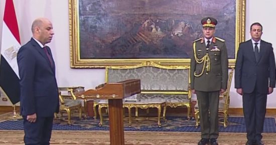حسن رداد يؤدى اليمين الدستورية وزيرا للعمل أمام الرئيس السيسى