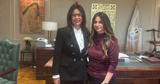 ننشر أول صورة لوزيرة الثقافة بعد استلام مهام عملها رسميا