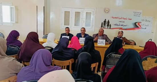 إعلام الداخلة يعقد ندوة عن دور الأسرة فى تنمية القدرات الإبداعية للطفل الموهوب